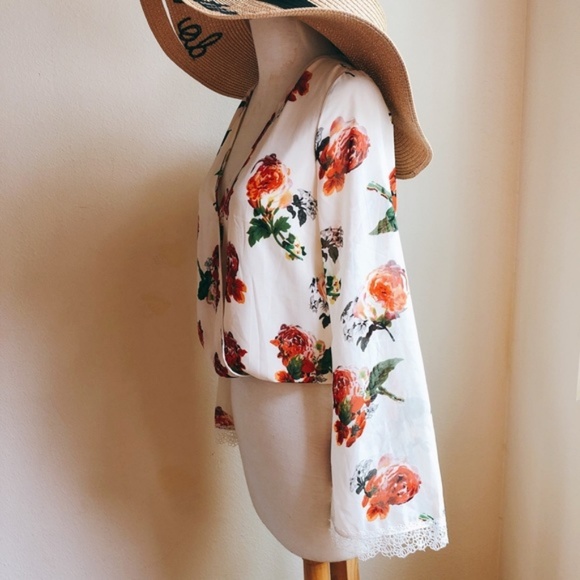 Floral Cropped Top with Bell Lace Sleeve - Picture 6 of 8